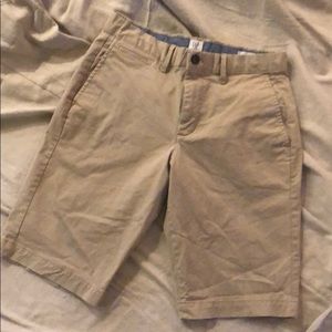 Men’s GAP 28 Tan Shorts